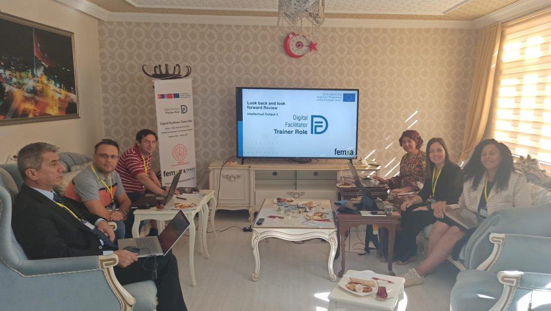 Digital Facilitator Trainer Role (DigiFacT) Projemizin Proje Başlangıç Toplantısı Yapıldı