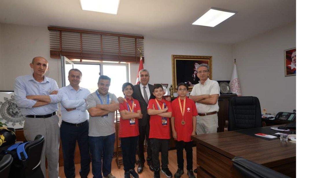 TÜBİTAK 2204 B Ortaokul Öğrencileri Araştırma Projeleri Yarışmasında Türkiye 3. sü olduk